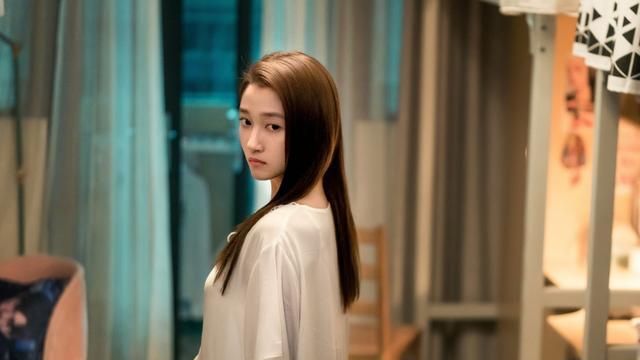 关晓彤拯救湖南卫视,《二十而已》瞬时收视率飙升