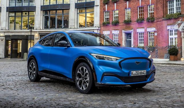 福特首款电动"野马"亮相!自称当代t型车,定位轿跑suv