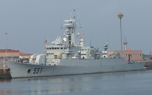 537沧州舰已退役那它会不会去和它的两个转售海外的姐姐团聚呢