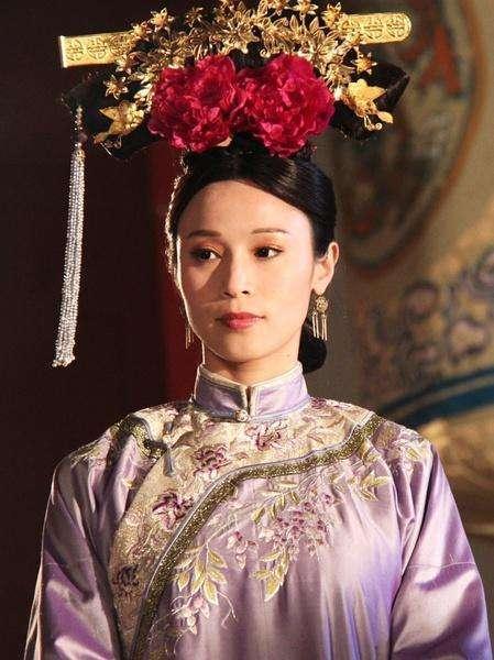 《步步惊心》中的八福晋石筱群,在剧组被假戏真做,如今怎样了?