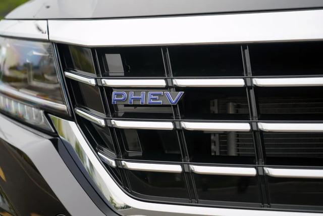 熟悉的味道，更理智的选择？试驾帕萨特PHEV&途观L PHEV