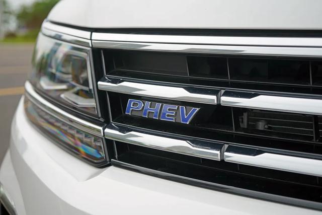 熟悉的味道，更理智的选择？试驾帕萨特PHEV&途观L PHEV