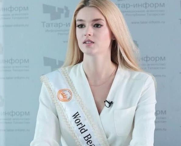 职业生涯默默无名,转战模特界立马夺冠|艾丽莎|模特界|排球_新浪新闻