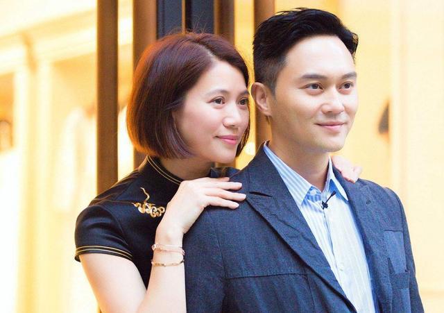 她曾是选美冠军在节目称很后悔做小三丈夫在一旁表情尴尬