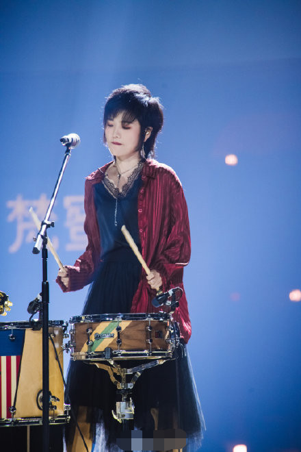 许飞浪姐复活赛票数激增有水分?经纪人疑回应:做个人吧