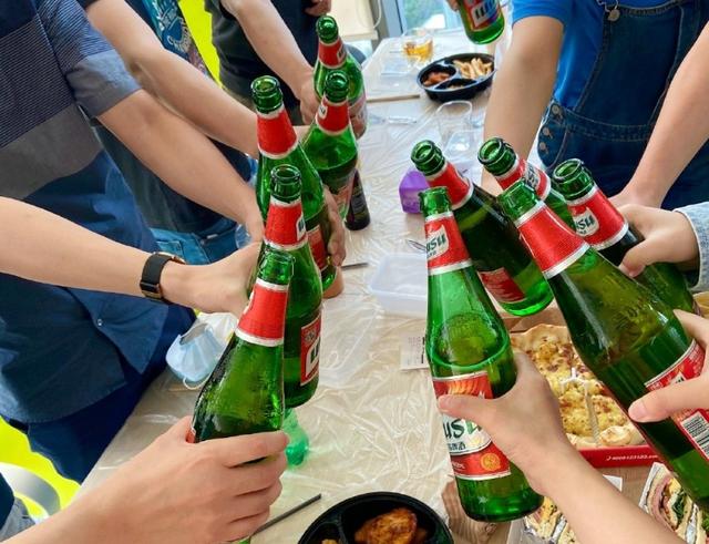 几年前无人知晓的夺命大乌苏,这几年为什么能火遍全国?