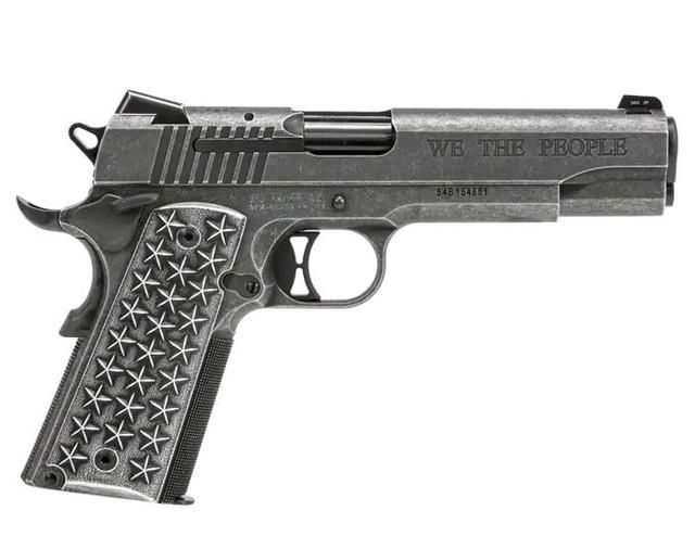 西格·绍尔 p320 m17气手枪同样出自于西格·绍尔的p320 m17气手枪也