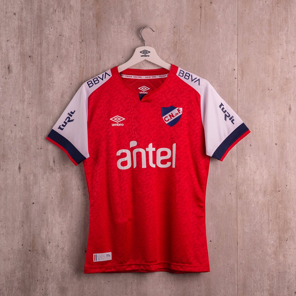 乌拉圭国民发布2020赛季客场球衣