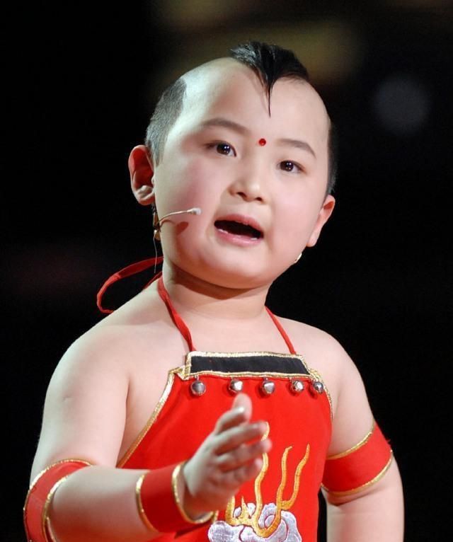 他被称为"福娃宝宝"|邓鸣贺|福娃|童星_新浪新闻