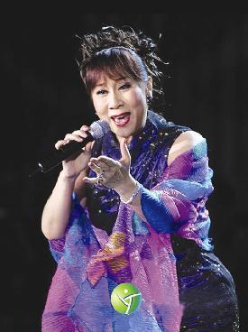 因上春晚爆红全国的奚秀兰嫁豪门却惨被赶出家门为爱隐退多年