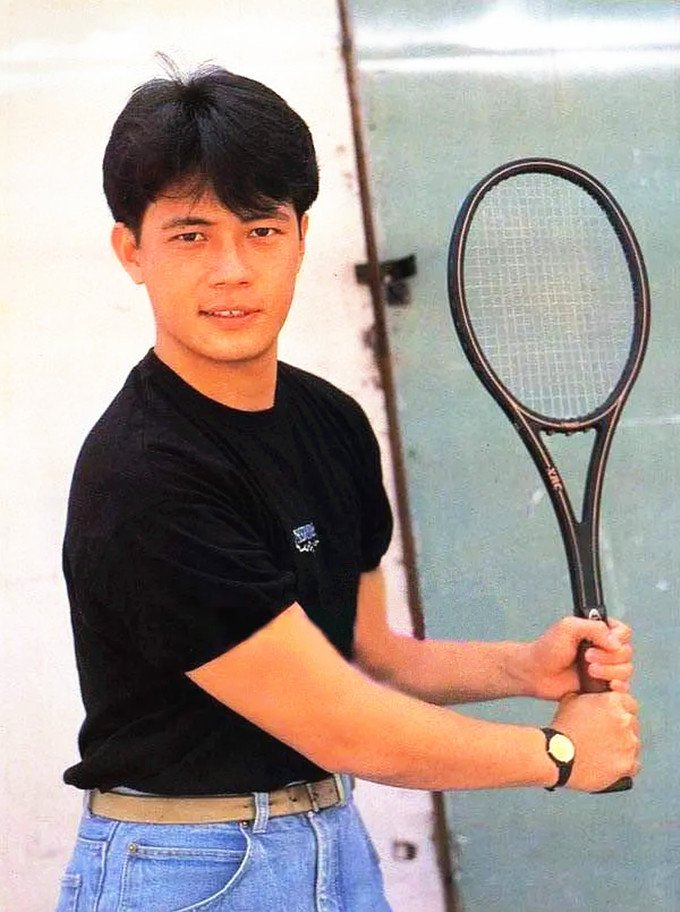 57岁张兆辉一家同框,16岁女儿很像钟嘉欣,儿子没继承老爸高颜值