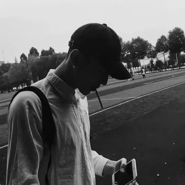 酷到没边的黑白男生女生头像合辑