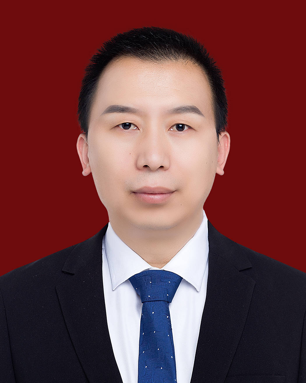 工商管理硕士,现任中共兰州市七里河区委常委,政法委书记,二级调研员