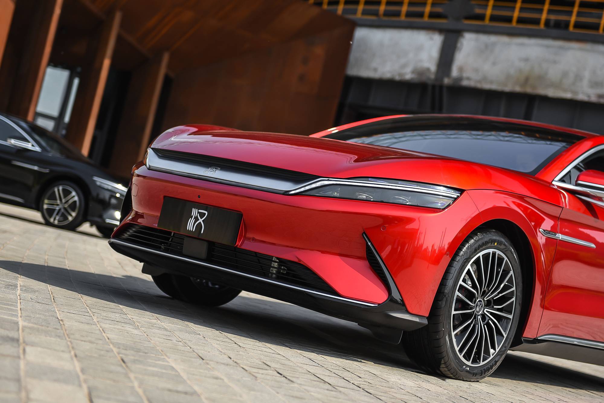 这个毕业季你需要一辆电车比亚迪汉ev考虑一下