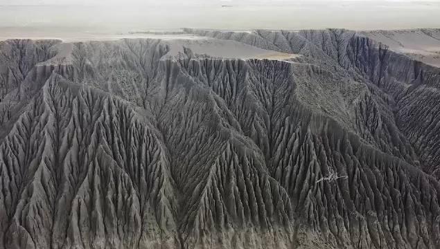 流水的力量有多大?的万千沟壑告诉你。_新浪新闻