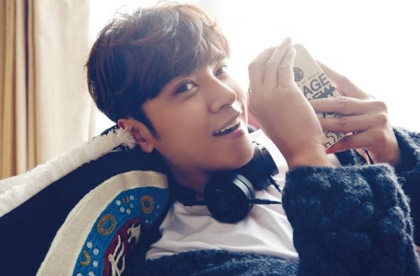 罗志祥晒最新自拍照,满脸胡须略显苍老和消瘦,疑似复出彻底无望