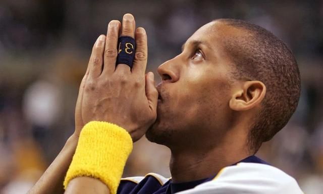 五次全明星,三次三阵,就这水平,他凭什么入选名人堂!