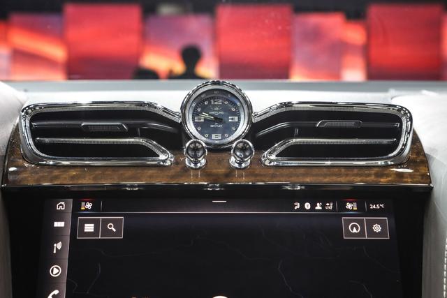 比老款便宜20多万！解读宾利新款添越变了什么？