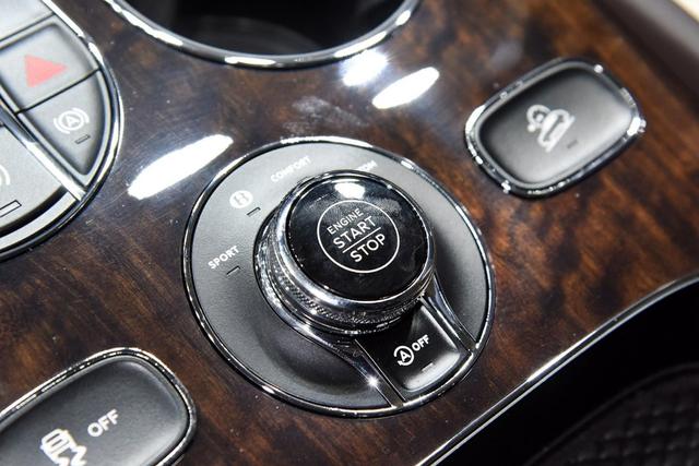 比老款便宜20多万！解读宾利新款添越变了什么？