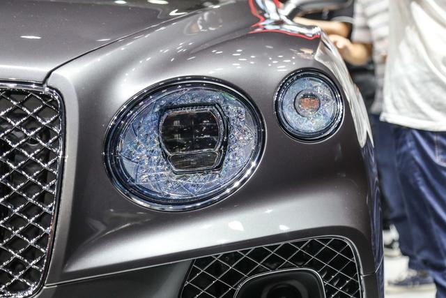 比老款便宜20多万！解读宾利新款添越变了什么？