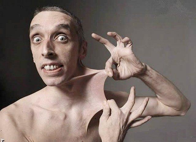 国外男子皮肤肆意拉扯成橡胶人,巡回演出走红收入百万