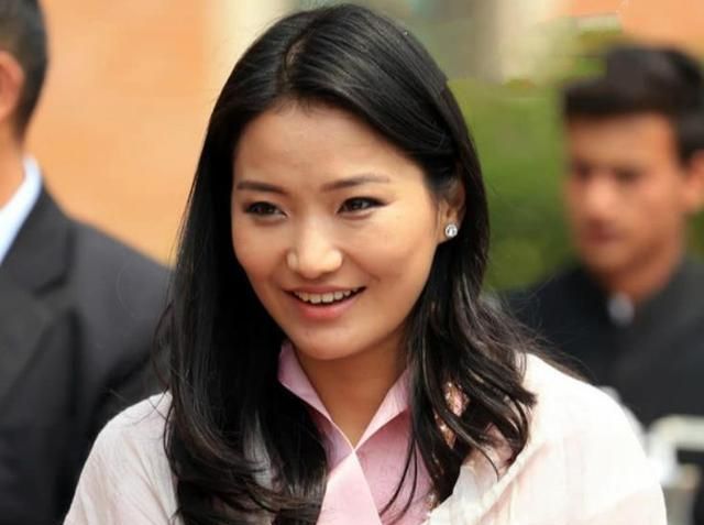 不丹一直都是神秘的国度,这里山清水秀生活节奏很慢,因此成为了旅游