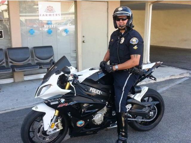 警用摩托车仅仅是用于赛道上面的训练的,他们的目的就是提高英国警察