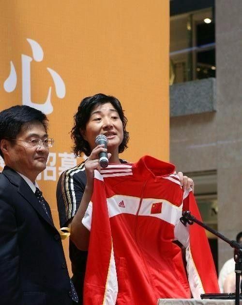 中国女排:前国排队长李国君近况,真让人意外