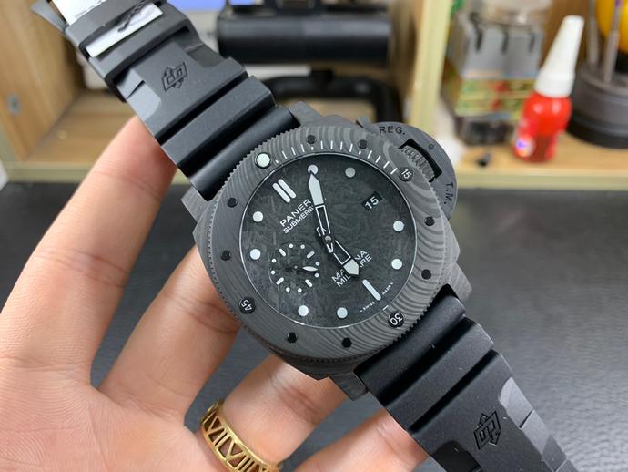 siri说表:vs厂复刻表沛纳海979碳纤维腕表