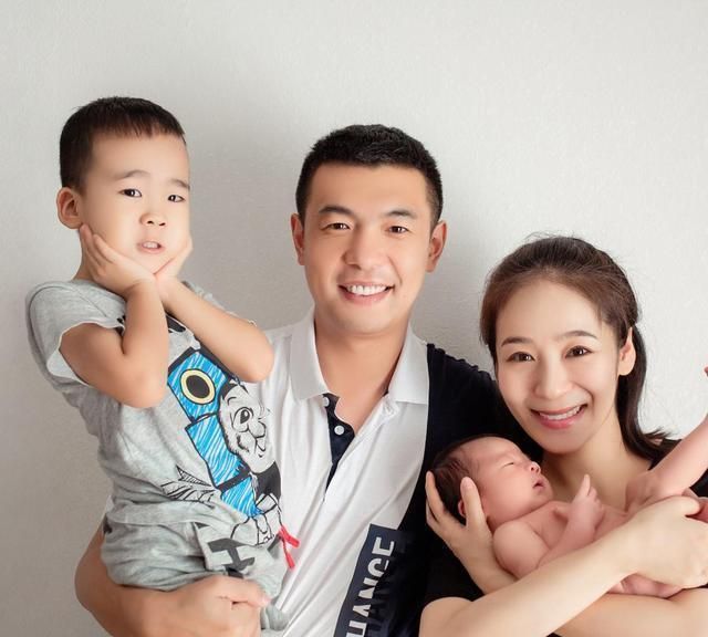 前国脚自称最惨退役球员,曾遭质疑踢假球,还被三婚妻子"套路"|徐亮