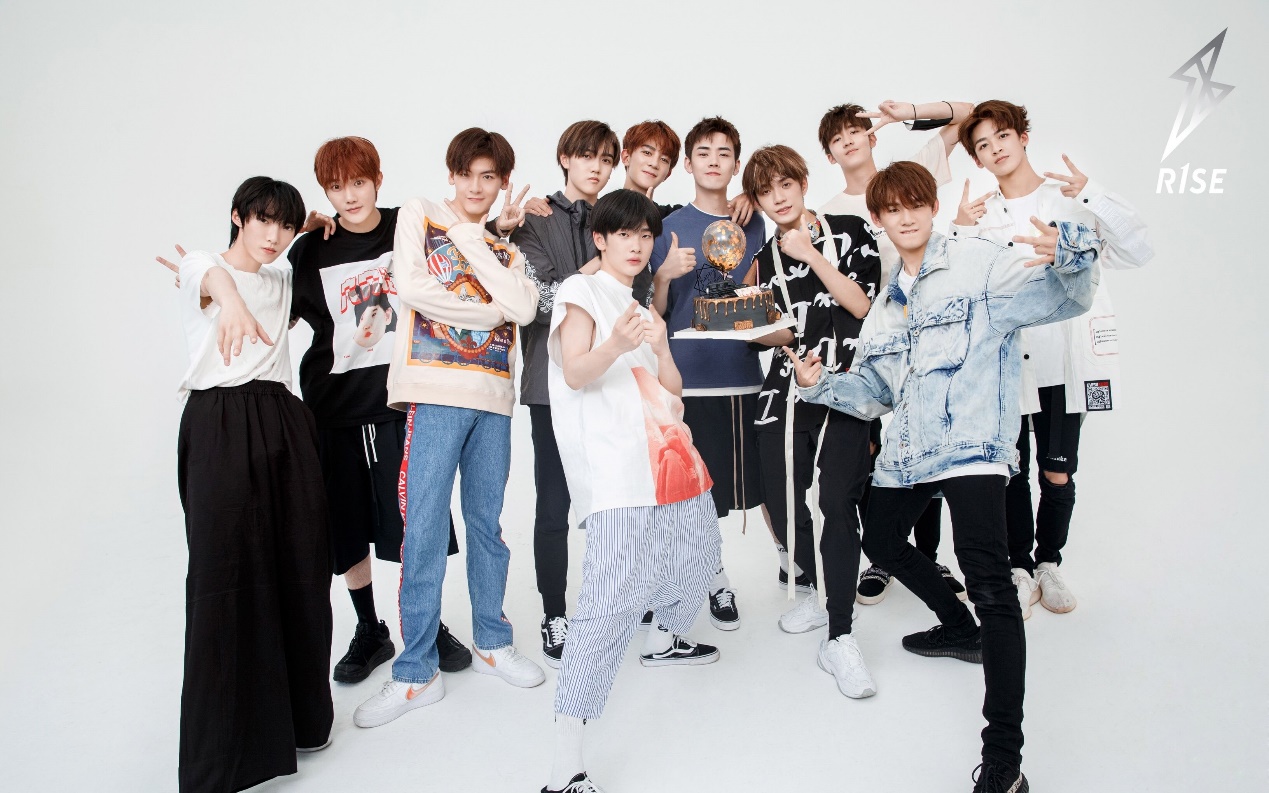 炙热的我们卖情怀火箭少女r1se粉丝吵翻天最后赢家是她们