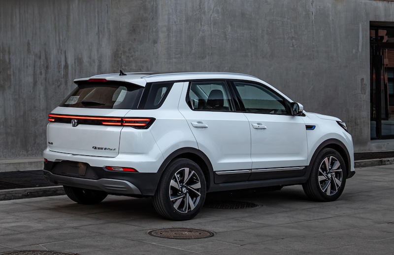 续航达605km长安新能源cs55纯电版上市售1599万起