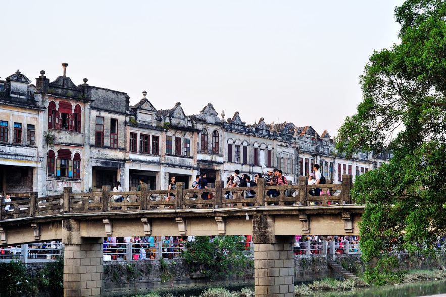 广东又一古镇走红,人称珠三角"小欧洲",却因影视城堪比横店