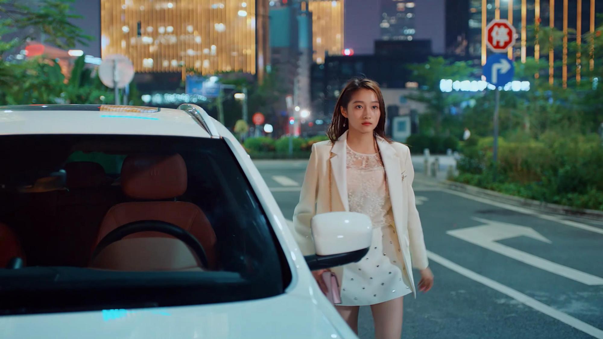 《二十不惑》梁爽被小三后霸气分手,陈卓衣服上的标志太讽刺