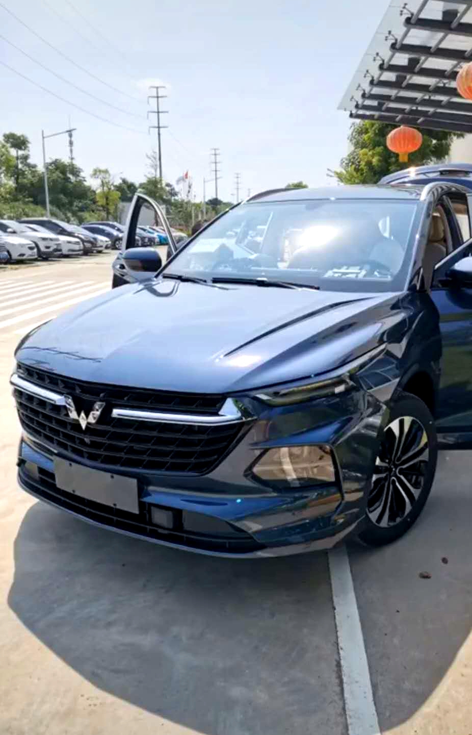 "银标五菱"到店,长近4米9,奥德赛的空间,6座布局,即将上市