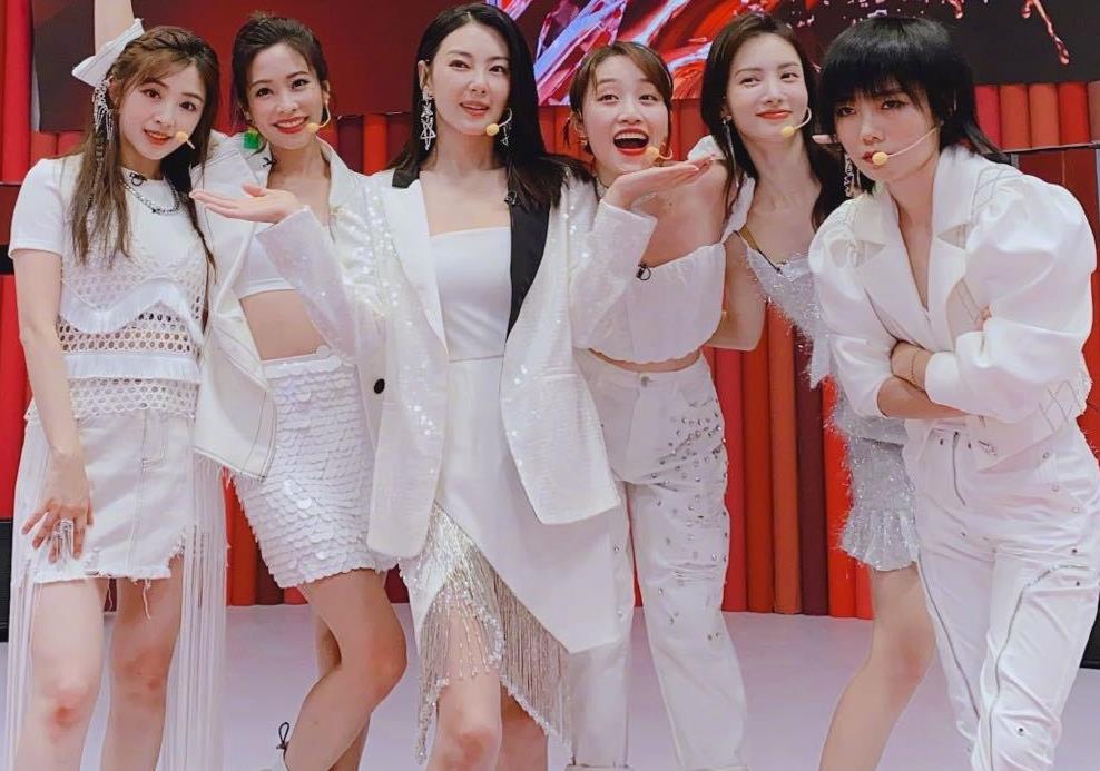 爆火综艺乘风破浪的姐姐都是巨星谁才是最火的那个