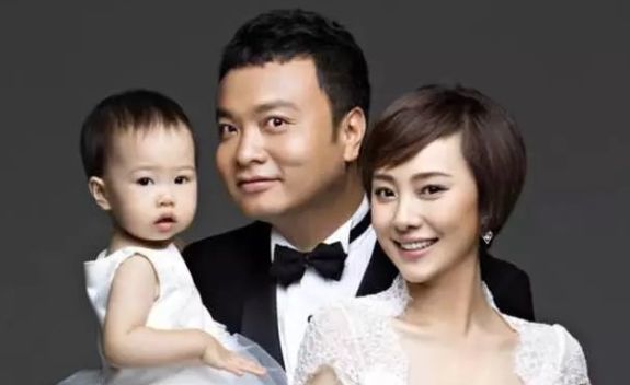 她曾比范冰冰还红,嫁大12岁二婚男后无戏可拍,如今过得却很幸福