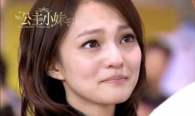 浮夸做作神剧公主小妹有钱人的生活看得我一愣一愣的