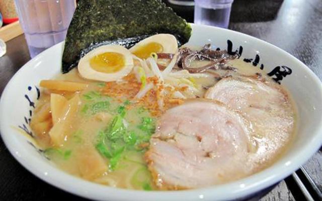 在日本拉面汤底耗时长,吃拉面要求加开水会被当成杠精吗?