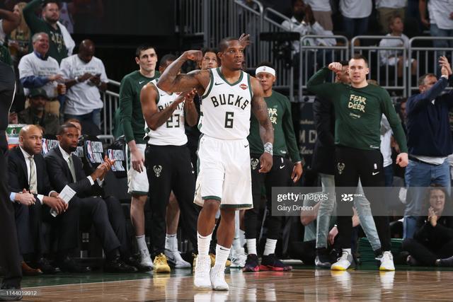 传布莱德索新冠检测呈阳性,雄鹿想夺冠不能缺少攻防一体的血布