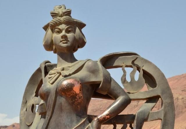 4,铁扇公主铜像一说铁扇公主就知道是我们中国的,该雕像我国新疆