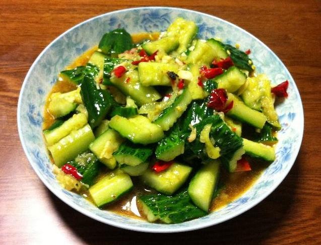 凉拌黄瓜第一步不要先撒盐学会这么做黄瓜更清脆特别好吃