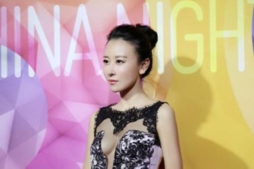 "万人迷"毛俊杰,身材不输柳岩,括号臀吸睛|毛俊杰|万人迷|裴娜_新浪