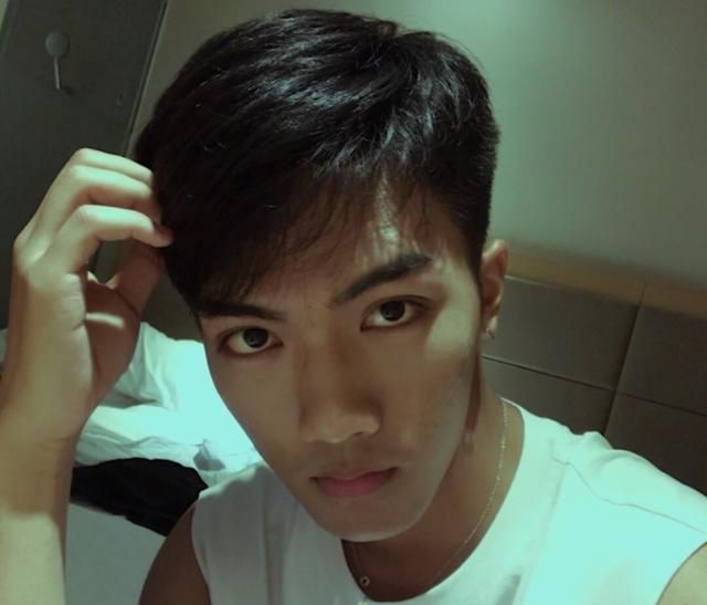 组图:上海视觉艺术学院大二男生,素颜与美颜,差别原来真大!