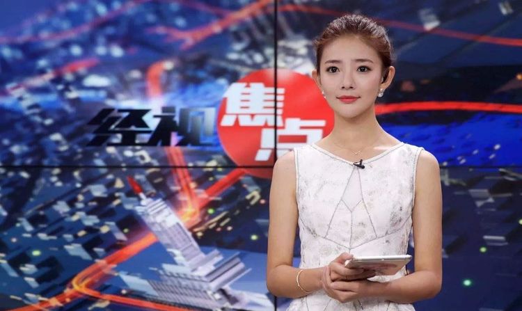 主持,23岁嫁41岁同行,如今丈夫患重病坚持陪伴|央视|程雷|王萌萌_新浪