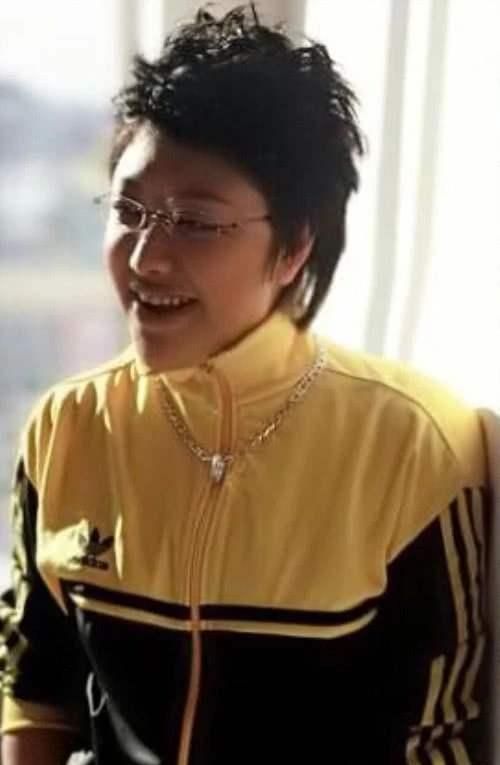 当徐峥有了头发,韩红减肥成功,李宇春留起长发!谁更让你心动?