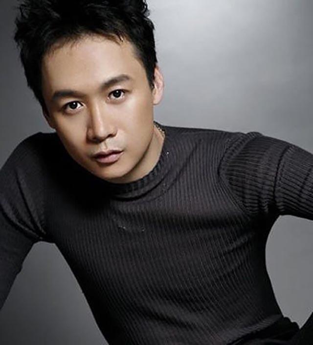 背负2条人命,高虎2进2出监狱,演员路走不通他转身成商业大亨