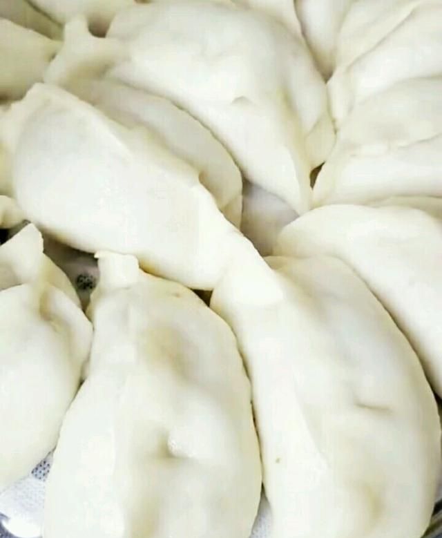 牛肉萝卜馅大蒸饺子汤汁饱满味道鲜美做法简单