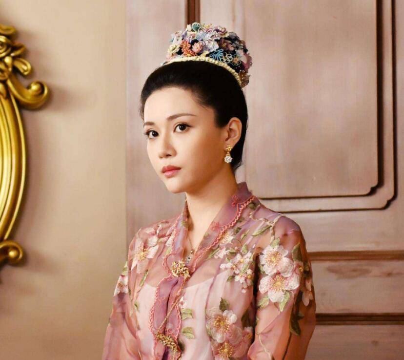 《小娘惹》中的美女,被称为"最美师姐",今29岁演反派演技获赞