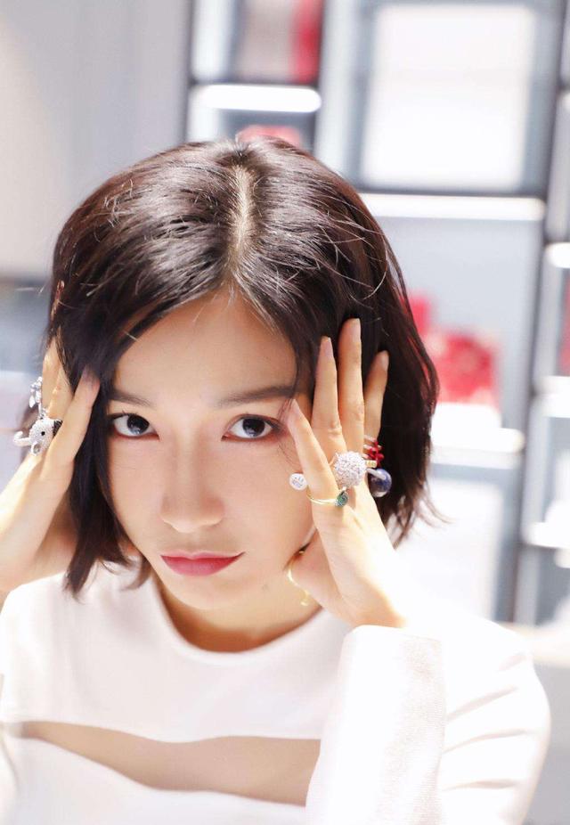 出生于85后的湖北女星袁姗姗刘亦菲宋轶谁是你的女神